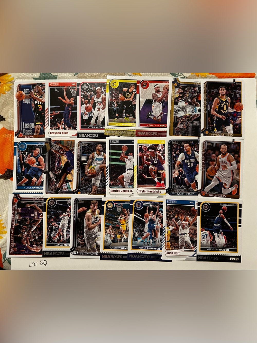 Lot 20 Topps & NBA Hoops Basketball Card Lot - Multi Player Collectible